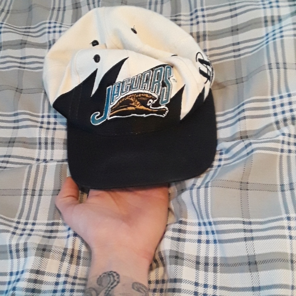 Vintage jaguars hat